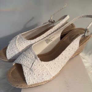 St. John’s Bay Women’s Wedge Sandals – Size 10 Wide